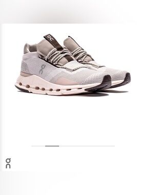 On Cloud Cloud Nova Sneakers in Pearl/Shell